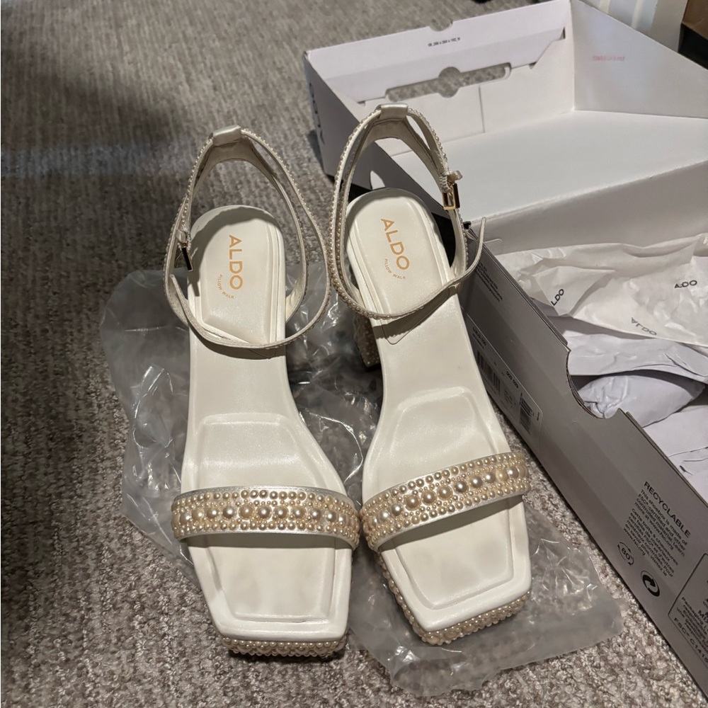 Aldo Lulu White Pearl Heels Pillow Walk size 8.5 - Picture 2 of 6